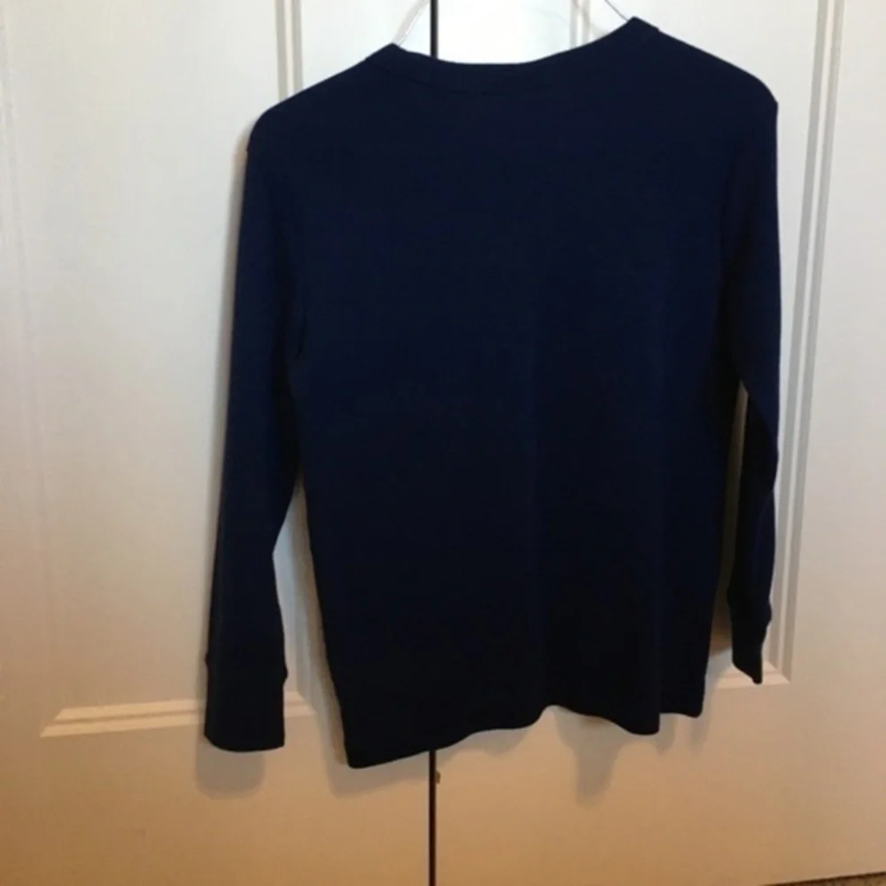 Boys size 8 medium Old Navy black sweatshirt